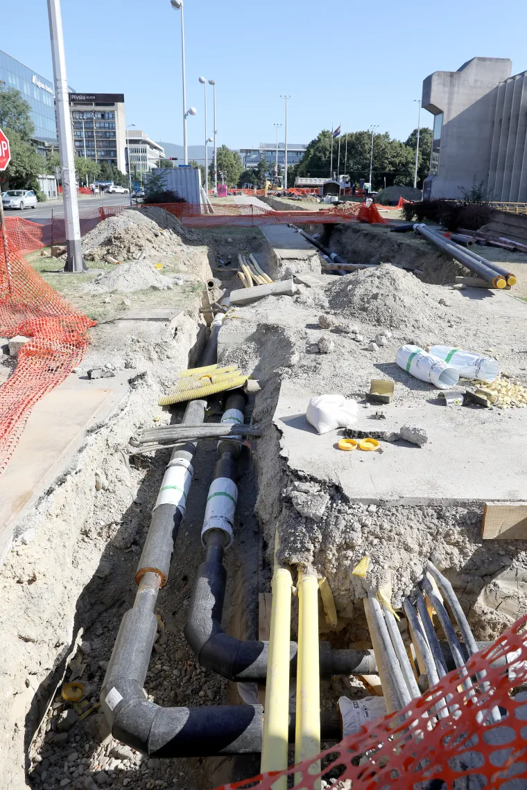 Križanje Vukovarske i Miramarske - radovi na zamjeni toplovoda - 19.7.2022.