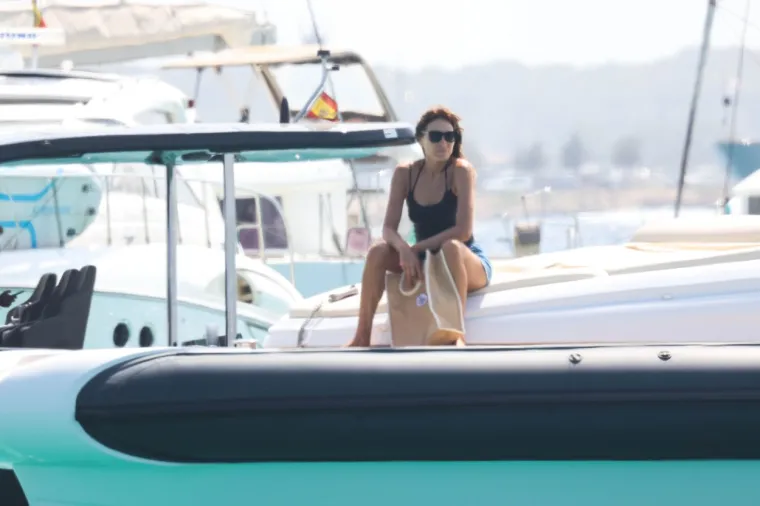 Razorila je dva braka pa se udala za predsjednika: Pogledi su se lijepili za biv&scaron;u manekenka (54) u vrućim hlačicama