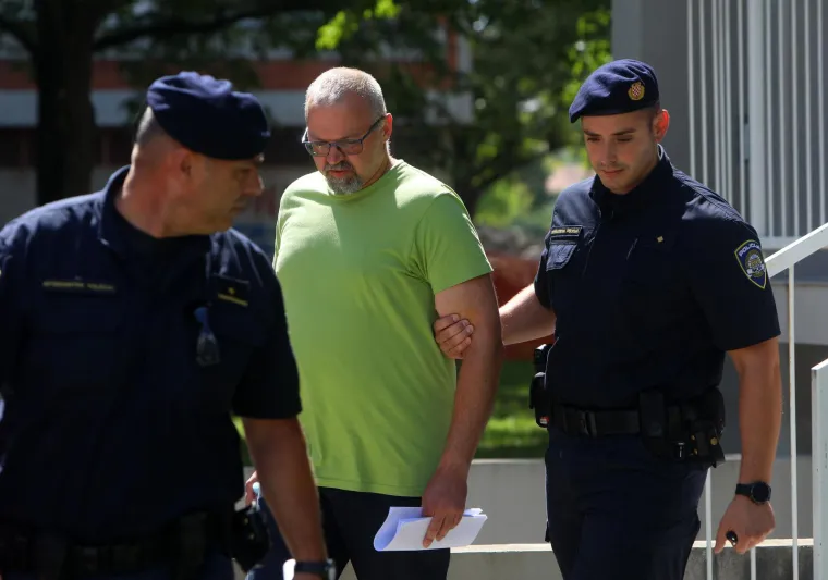 Šemper ide iza rešetaka, određen mu istražni zatvor