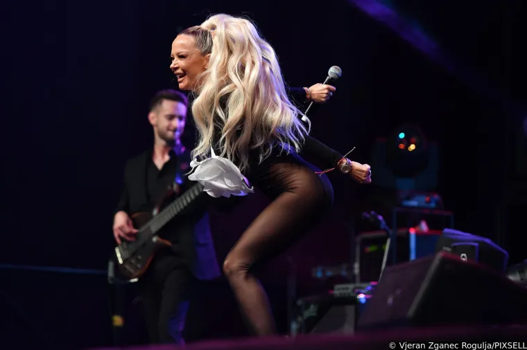 Maja Šuput u prozirnim tajicama 'zapalila' Čakovec: Za ovo je trebalo puno hrabrosti i vjerojatno nula donjeg rublja