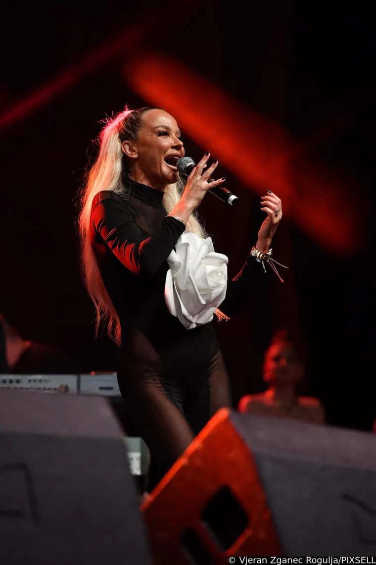 Maja Šuput u prozirnim tajicama 'zapalila' Čakovec: Za ovo je trebalo puno hrabrosti i vjerojatno nula donjeg rublja