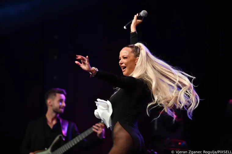 Maja Šuput u prozirnim tajicama 'zapalila' Čakovec: Za ovo je trebalo puno hrabrosti i vjerojatno nula donjeg rublja