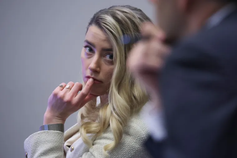 Heard će također dobiti 2 milijuna dolara od Deppa u protutužbi, što joj ostavlja nešto više od 8 milijuna dolara za platiti.
