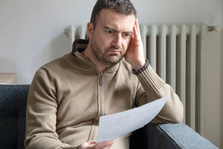 Električna energija značajno je poskupjela. Račun za struju može se smanjiti promjenom navika. Primjerice, ako on iznosi oko 40 eura te imate dvotarifno brojilo i trošite 200 kWh u višoj tarifi, a 90 u nižoj, prilagodbom rada kućanskih aparata mogli biste smanjiti račun za struju za oko sedam eura.