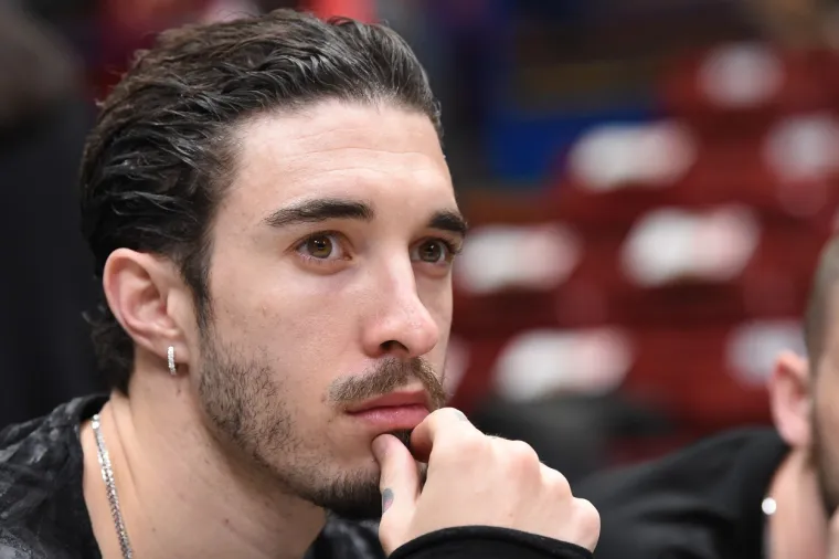 Šime Vrsaljko je također nedavno objavio fotografiju sa kćerkicom Viktorijom. Hrvatski nogometni reprezentativac je posljednjih mjeseci glavna tema šuškanja i medijskih pisanja zbog privatnog života.