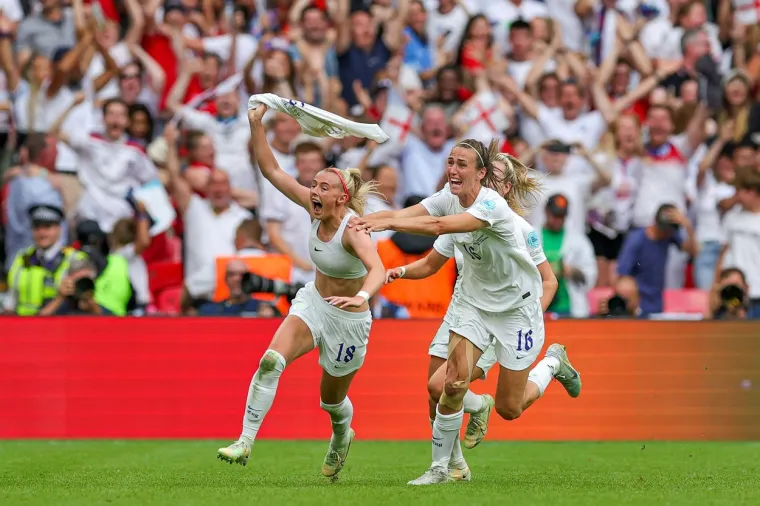 Junakinja nacije uokvirit će trenutno najpoznatije grudi i grudnjak na svijetu: 'Do&scaron;lo mi je u trenutku, nisam to očekivala'