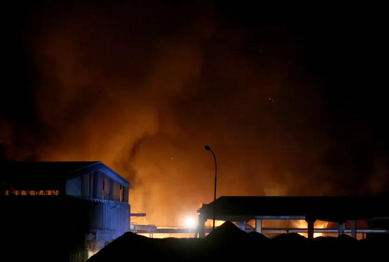 Pogledajte fotografije velikog požara u Zagrebu: U ga&scaron;enju sudjelovalo 200 vatrogasaca