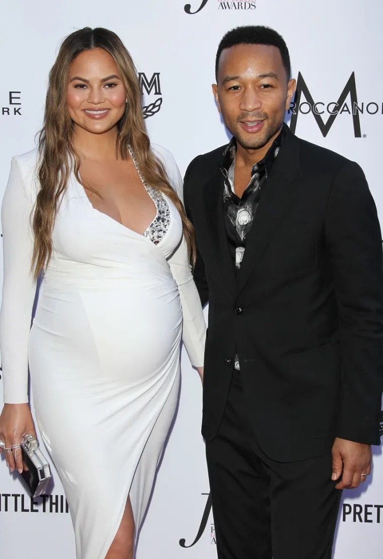 Chrissy Teigen i John Legend očekuju dijete dvije godine nakon gubitka sinčića: 'Radost je ponovno ispunila naš dom'