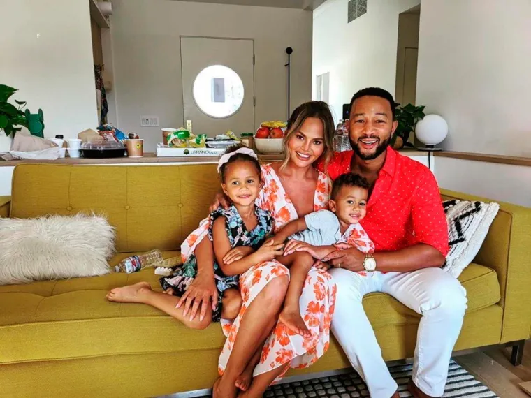 Chrissy Teigen i John Legend očekuju dijete dvije godine nakon gubitka sinčića: 'Radost je ponovno ispunila naš dom'