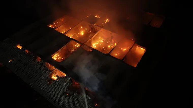 Fotografije otkrivaju kakvu je pusto&scaron; ostavio požar u Zagrebu: 'Temperature su bile iznad 1000 stupnjeva, topio se i beton'