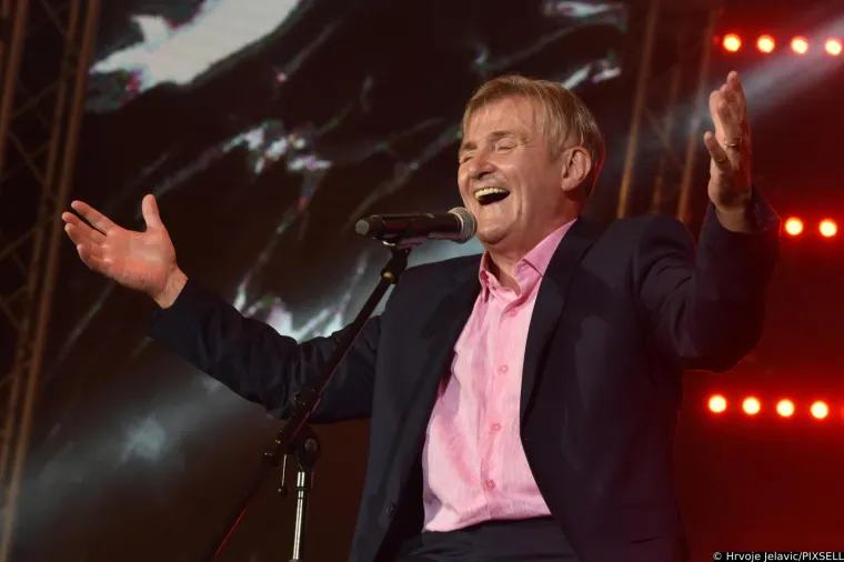Rajko Dujmić stvorio je besmrtne hitove, ali Novim fosilima je ime dao drugi glazbeni genij: 'Dobacio nam je u slastičarnici...'