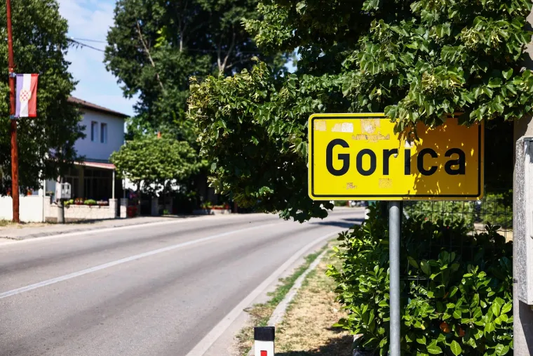 Duge cijevi na ulicama nakon nezapamćenog krvavog pohoda u Hercegovini: Grude su zavijene u crno