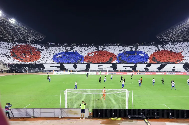 Torcida prije utakmice s Vitorijom podigla spektakularnu koreografiju, pogledajte kako je izgledala