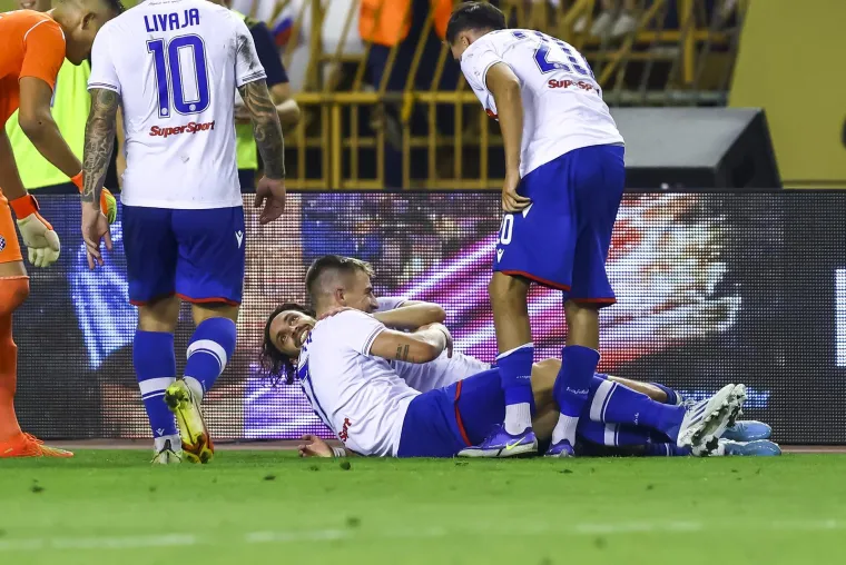 Pogledajte ogromno slavlje Hajdukovih nogometaša nakon zaslužene pobijede protiv Vitorije