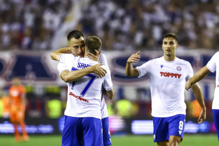 Pogledajte ogromno slavlje Hajdukovih nogometaša nakon zaslužene pobijede protiv Vitorije