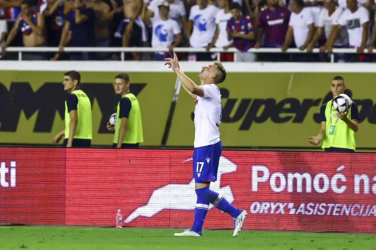 Pogledajte ogromno slavlje Hajdukovih nogometa&scaron;a nakon zaslužene pobijede protiv Vitorije