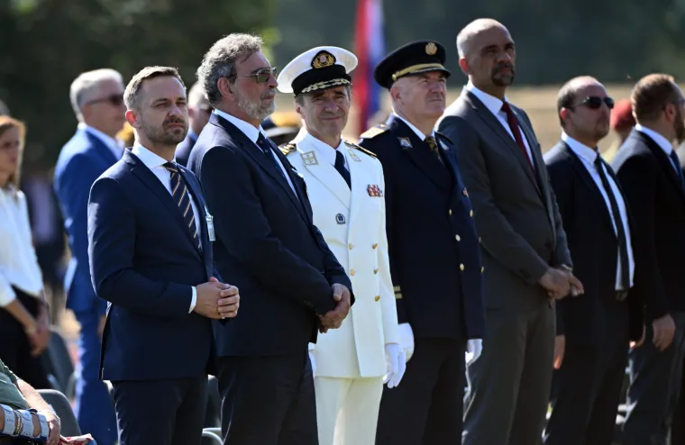 Pogledajte tko je sve od poznatih političara i uzvanika do&scaron;ao u Knin. Neke dugo nismo vidjeli