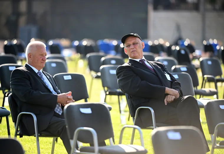 Pogledajte tko je sve od poznatih političara i uzvanika do&scaron;ao u Knin. Neke dugo nismo vidjeli