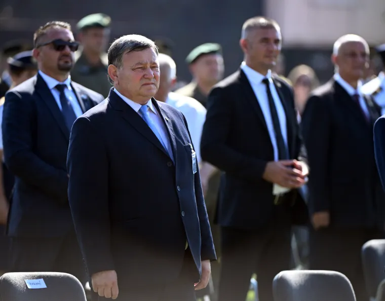 Pogledajte tko je sve od poznatih političara i uzvanika do&scaron;ao u Knin. Neke dugo nismo vidjeli