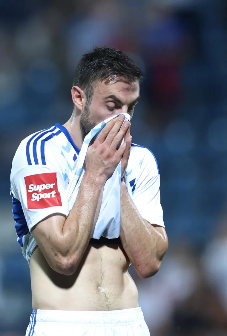 Igrači Dinama do&scaron;li pred tribinu s Boysima u Varaždinu, izraz na njihovim licima rekao je sve