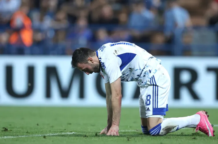 Igrači Dinama do&scaron;li pred tribinu s Boysima u Varaždinu, izraz na njihovim licima rekao je sve