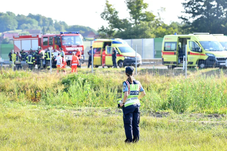 Slijetnja autobusa poljskih oznaka na A4