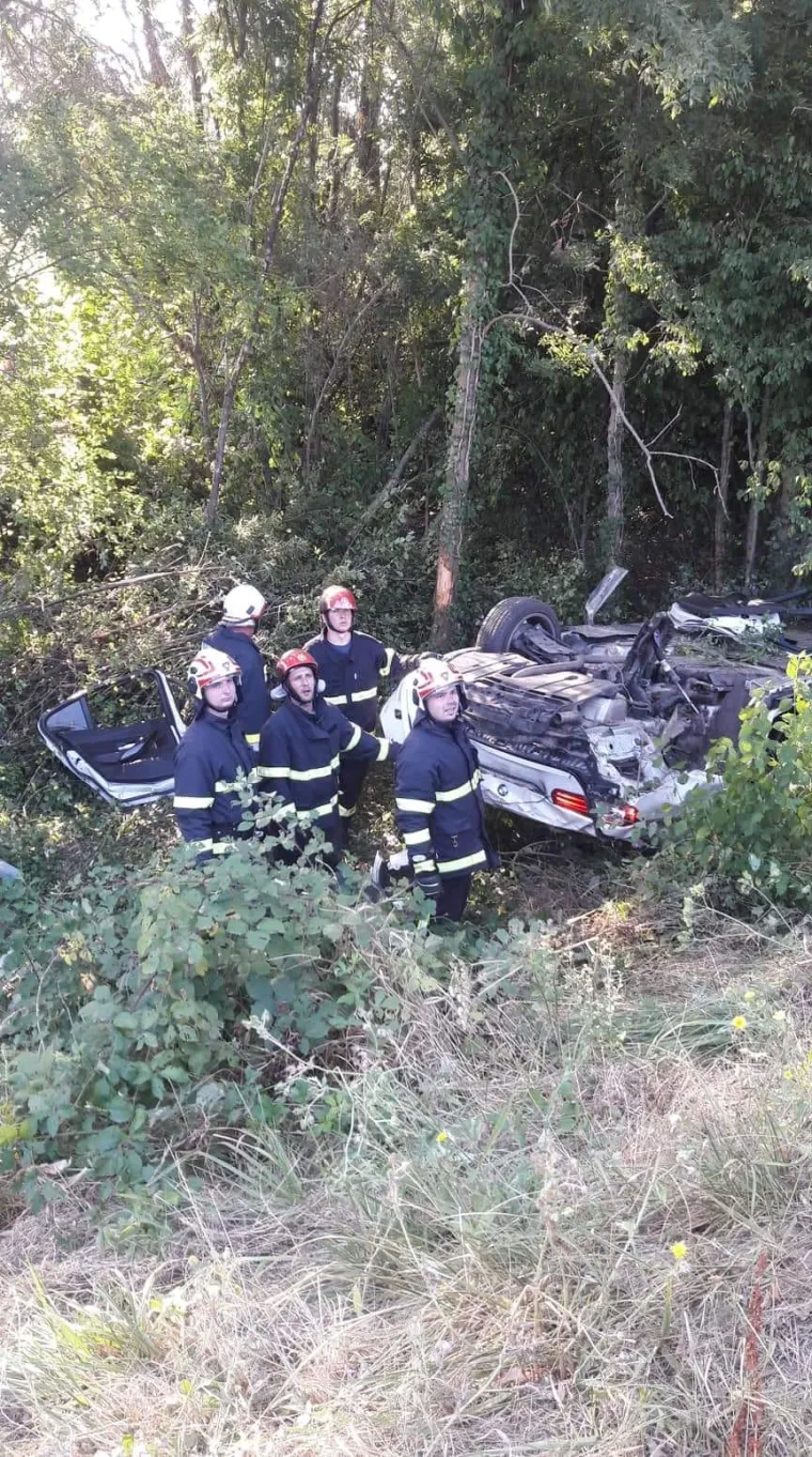 Pogledajte trenutke izvlačenja poljskog autobusa koji je u subotu ujutro sletio s autoceste te je 12 putnika poginulo, 32 je ozlijeđeno