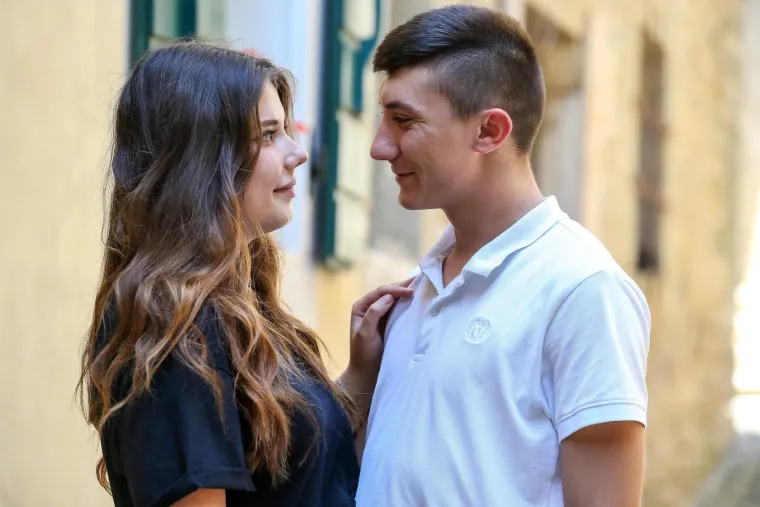 Makedonac i Ukrajinka zaljubili se u malom hrvatskom gradiću: Radili su kao konobari, bilo ih je strah, ali osjećaji su prevladali
