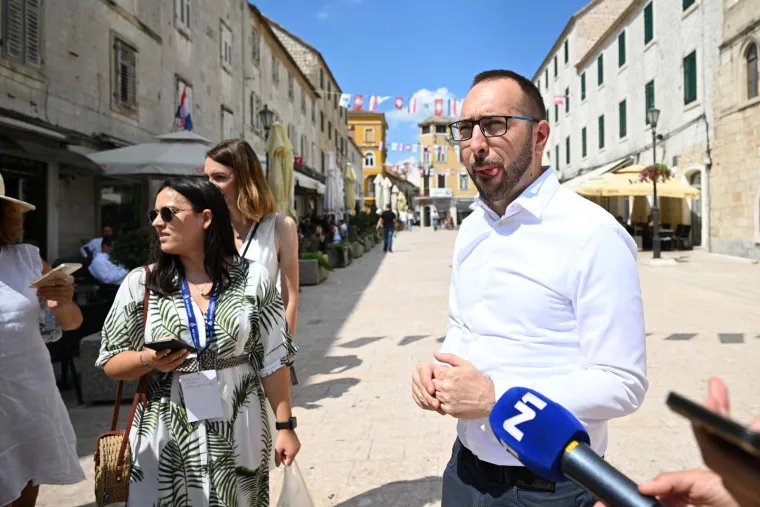 Pogledajte atmosferu na ulicama Sinja uoči 307. Alke: Na današnji dan je 700 hrvatskih vojnika uspjelo odbiti navalu turske vojske
