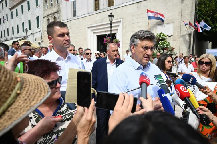 Pogledajte atmosferu na ulicama Sinja uoči 307. Alke: Na današnji dan je 700 hrvatskih vojnika uspjelo odbiti navalu turske vojske
