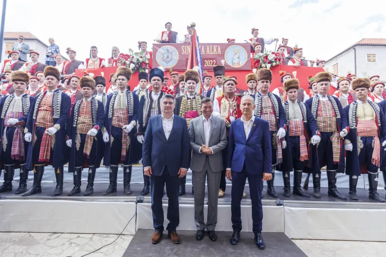 Premijer, predsjednik i po prvi put jedan strani predsjednik: Evo tko je sve danas sudjelovao na Vojvodinom prijemu u Alkarskim dvorima