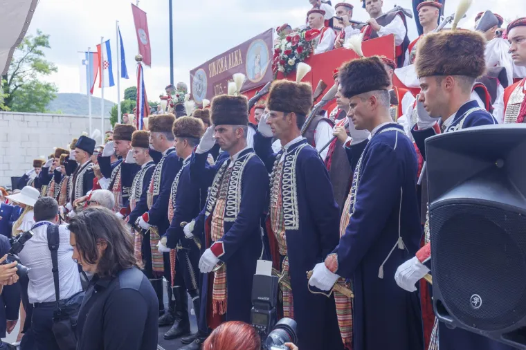 Premijer, predsjednik i po prvi put jedan strani predsjednik: Evo tko je sve danas sudjelovao na Vojvodinom prijemu u Alkarskim dvorima
