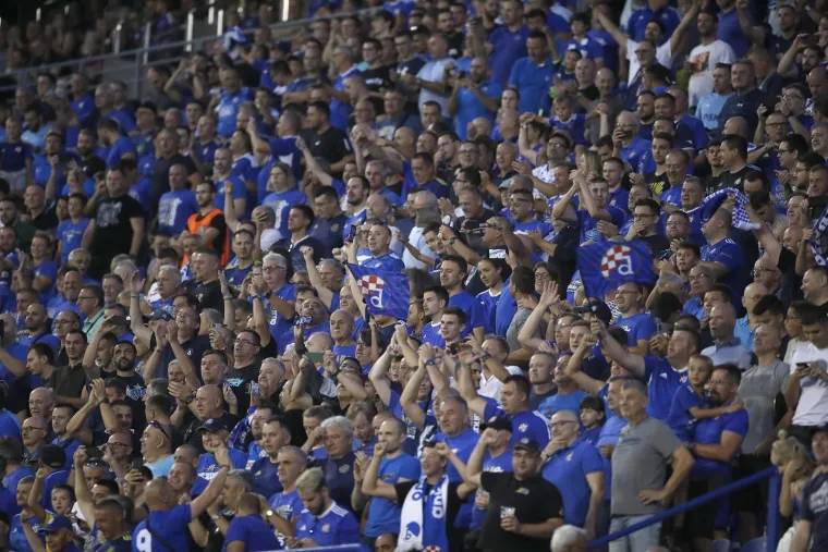 Maksimir diše za Dinamo: Tribine su u transu