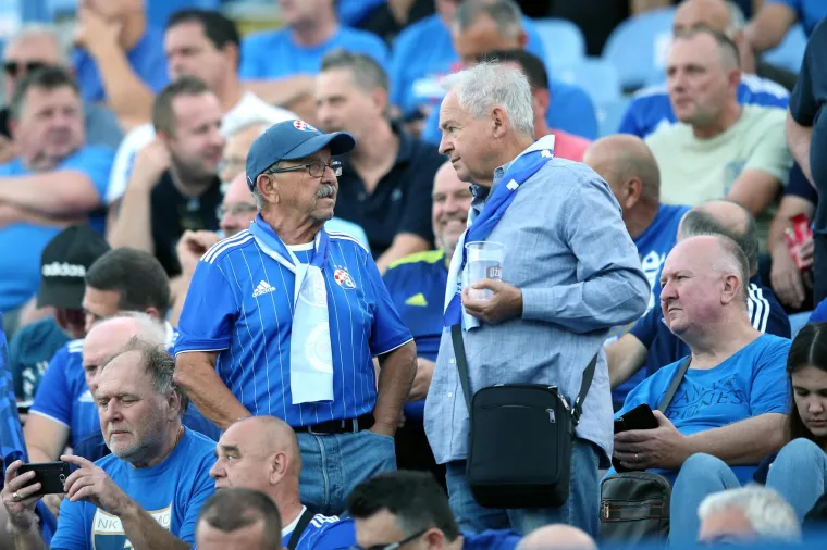 Maksimir diše za Dinamo: Tribine su u transu
