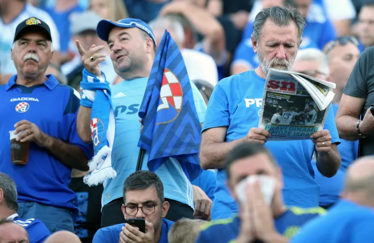 Maksimir diše za Dinamo: Tribine su u transu