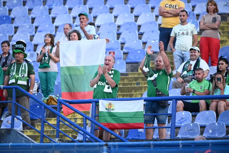 Maksimir diše za Dinamo: Tribine su u transu