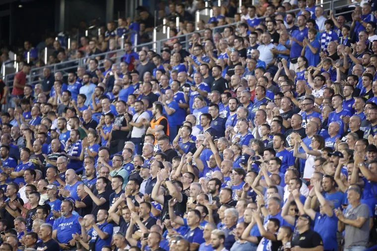 Maksimir diše za Dinamo: Tribine su u transu