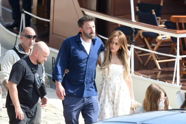 Tek nekoliko dana nakon vjenčanja u Las Vegasu, Jennifer Lopez i Ben Affleck odlučili su se odvojiti
