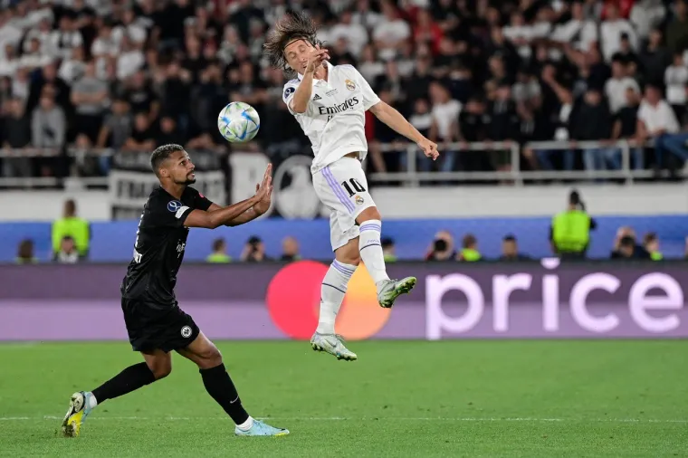 'Luka Modrić najbolji je veznjak ikad. Kad će početi pokazivati ikakav pad u igri? Kakav je to igrač, volimo te Lukita'