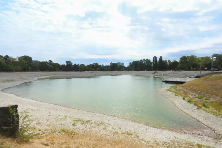 Ovo jako dugo nije viđeno u Zagrebu! Savu se na nekim mjestima čak može i prehodati, na Bundeku se vidi dno