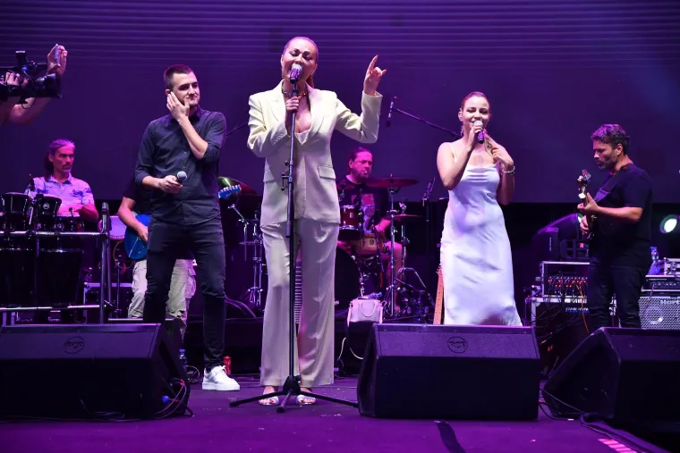 'Srpska majka' održala koncert u Kraljevu: Za Arkanovu udovicu standardno se tražilo mjesto više