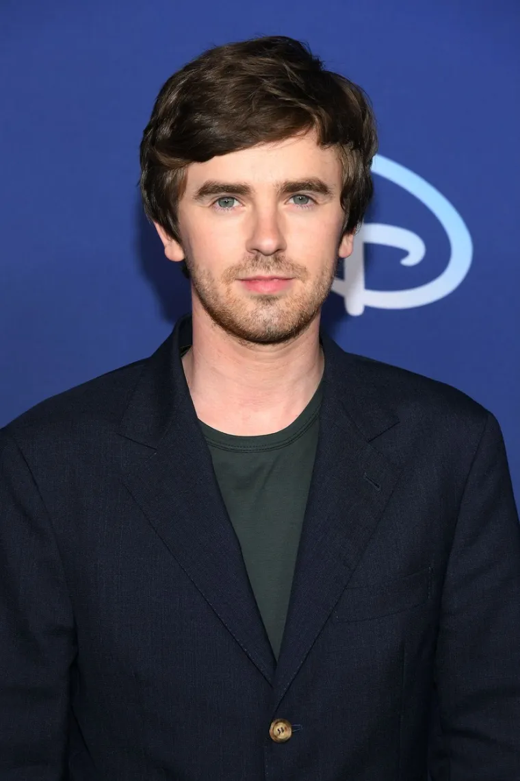 Freddie Highmore 2022.