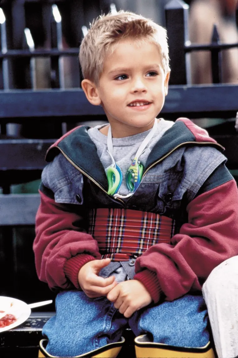 Cole Sprouse 1999.