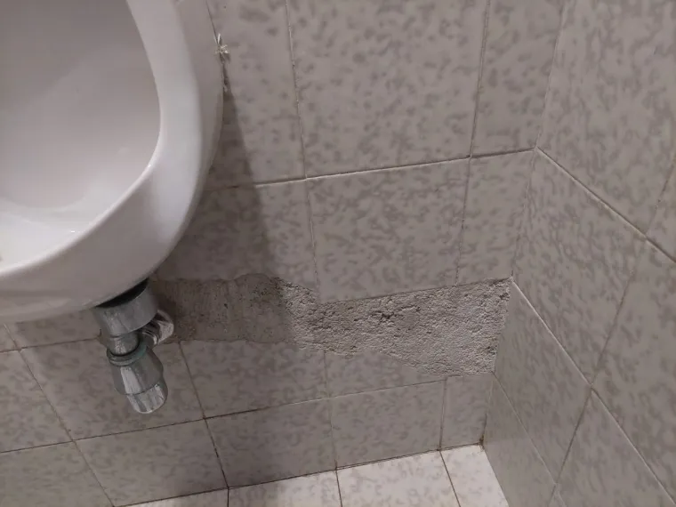 Iz ministarstva napominju da je u osam derutnih sanitarnih čvorova je duže vrijeme izvan uporabe