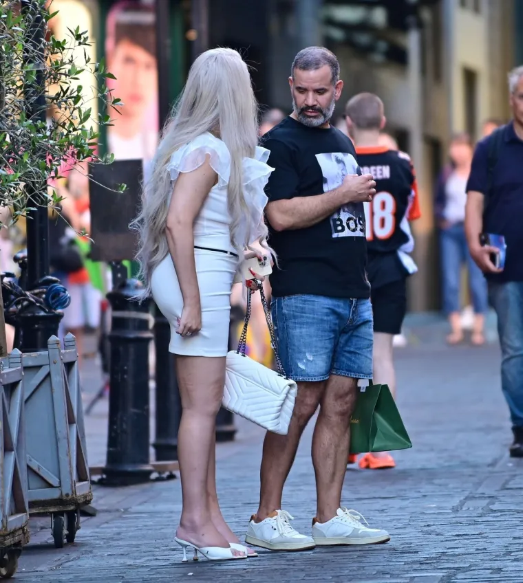 Jessica Alves se potpuno promijenila: Nekad je bila 'ljudski Ken', sada je 'ljudska Barbie' s XXL grudima