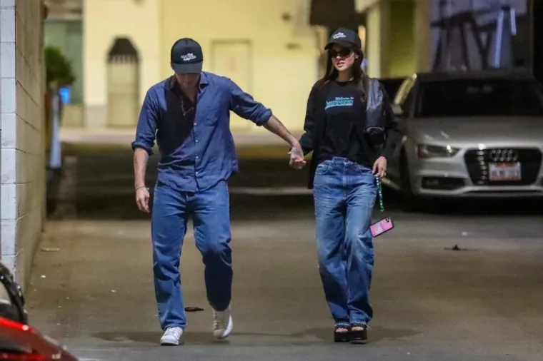 Brooklyn Beckham i Nicole Peltz u lažnom sjaju bračne idile: Kad su skužili paparazze, brzo se primili za ruke