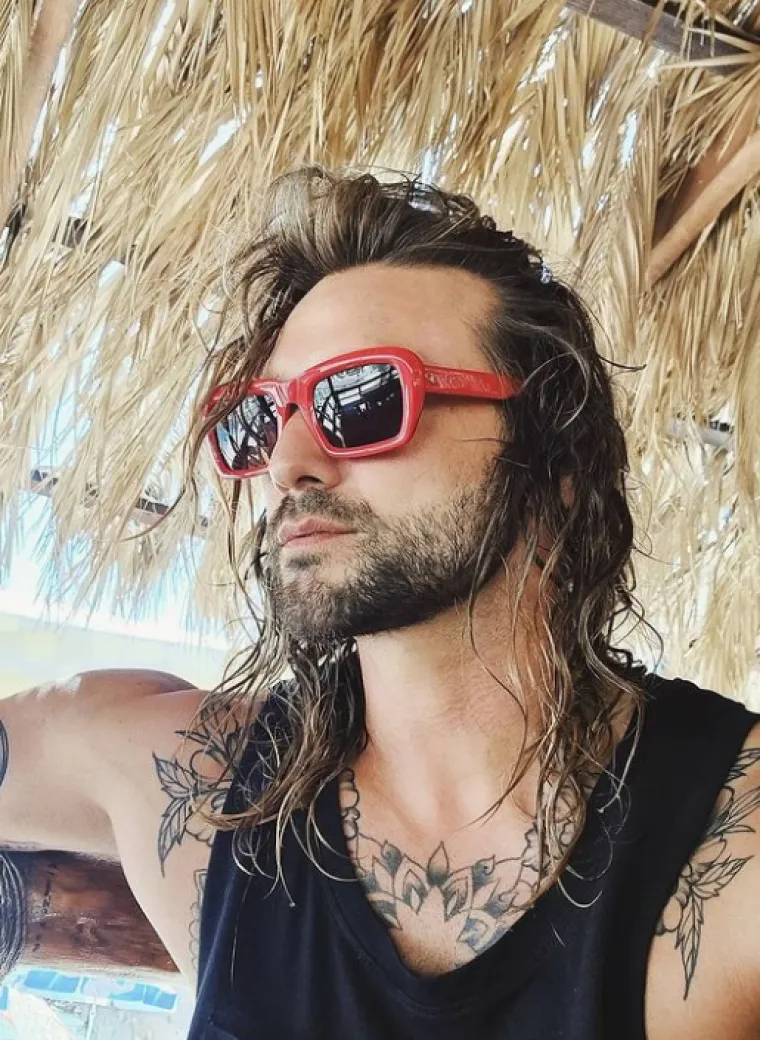 Luka će ove jeseni održati i koncertni spektakl u Tvornici kulture: &quot;Dugo se planira ovaj koncert pred zagrebačkom publikom. Čekali smo pravi trenutak, kada prođe korona, kada snimimo album tako da se listopad pokazao idealnim terminom. Tu je već skoro i 20 godina karijere, mada ne volim obljetnice, jubileje, okrugle brojke al eto i to se poklopilo pa neka se proslavi i ta brojka&quot;, rekao je nedavno za Gloriu. 