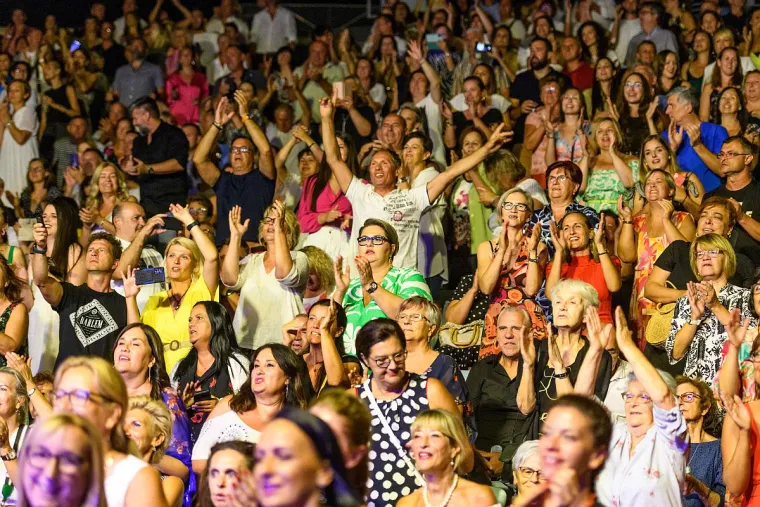 Impresivan koncert klape Ri&scaron;pet na rasprodanoj tvrđavi sv. Mihovila