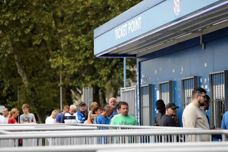 Svi koji su u gradu žele na utakmicu: Pogledajte red na Maksimiru za ulaznice za večera&scaron;nji derbi