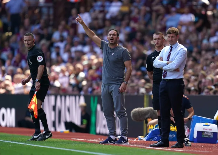 Gerrard bolji od Lamparda: Ali, Steven niti sam ne zna kako je ovo preživio; Aston Villa spasila tri boda protiv Evertona
